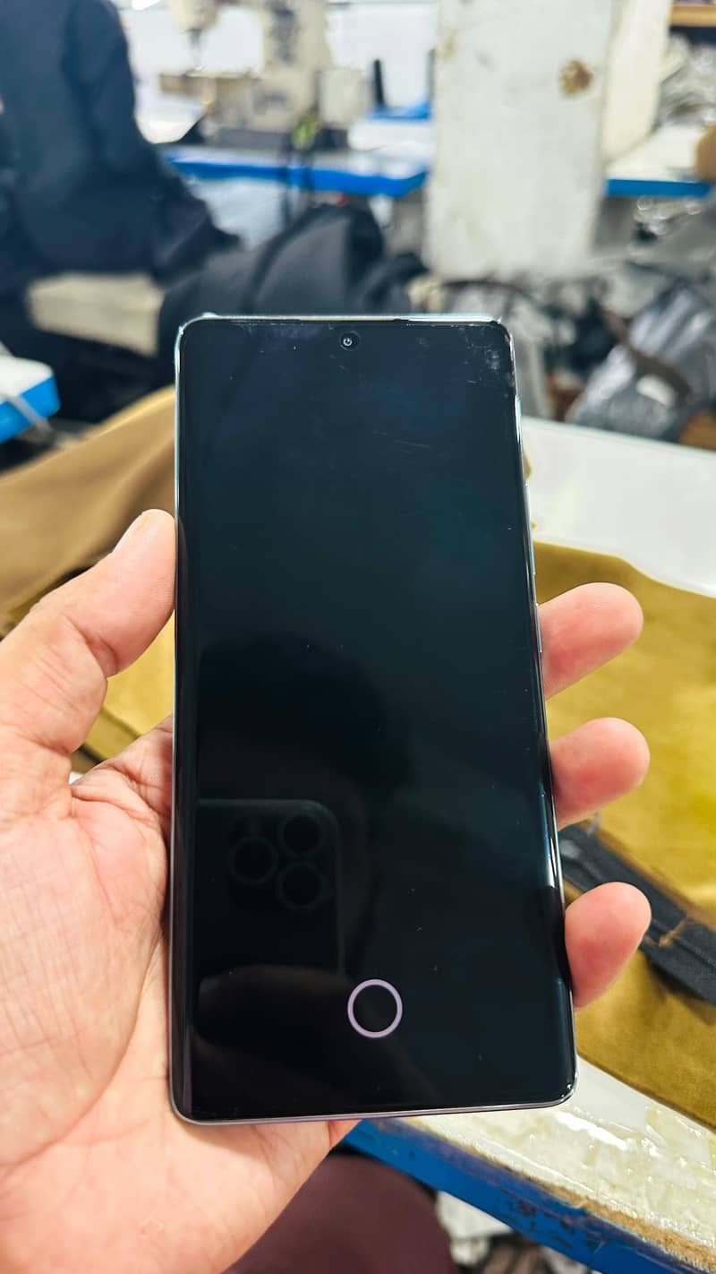 Xiaomi Redmi Note 14 Pro 1