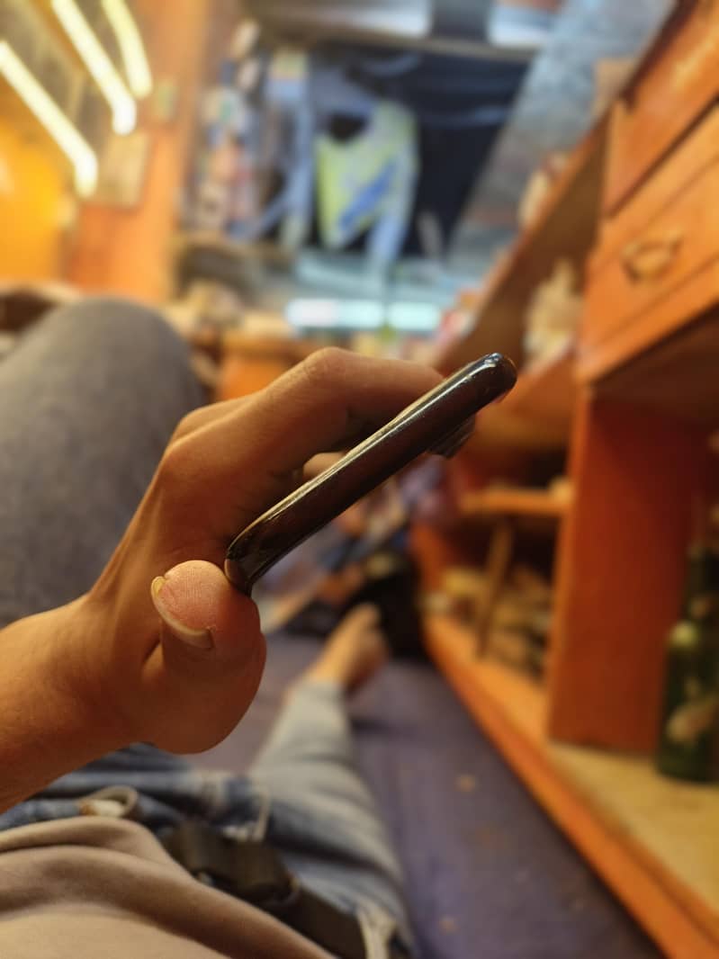 Apple iPhone 11 Pro 4