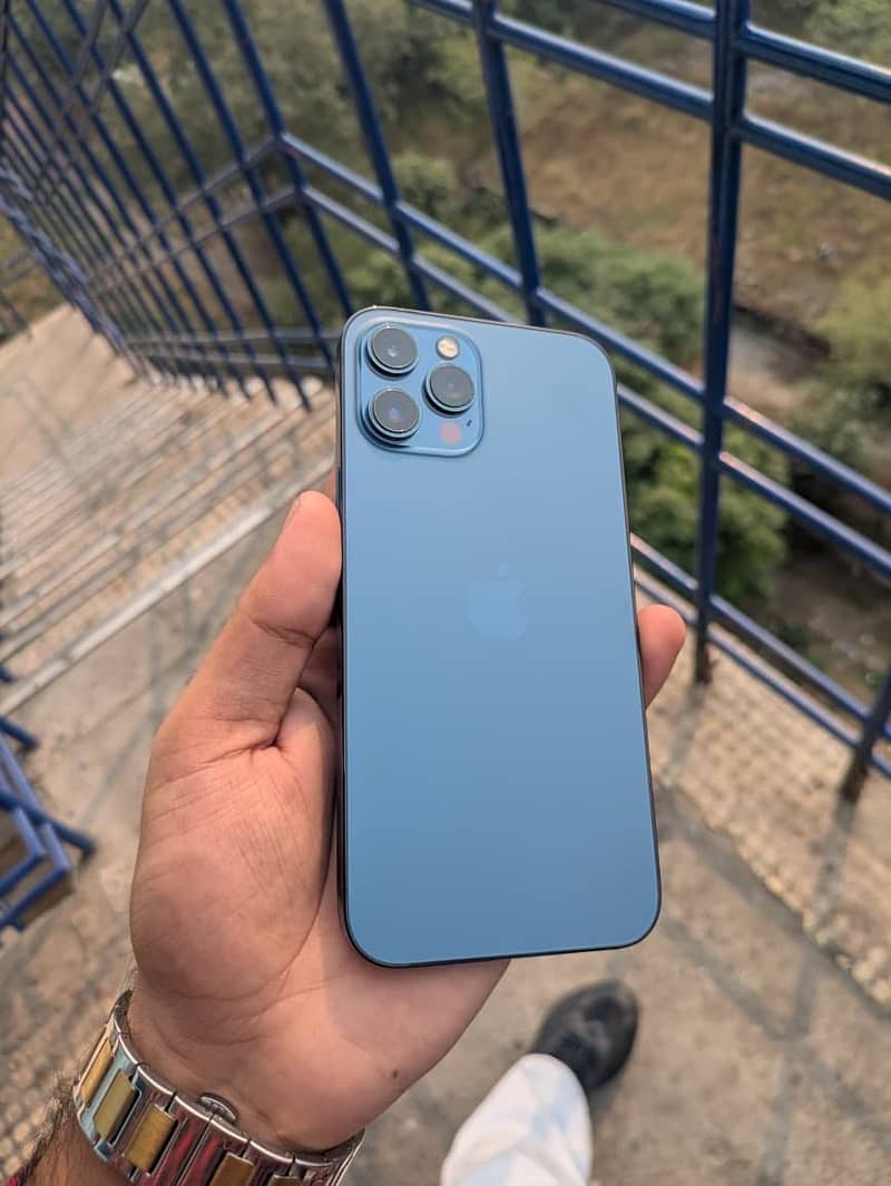 Apple iPhone 12 Pro Max 2