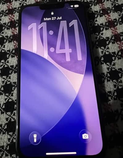 Apple iPhone 13