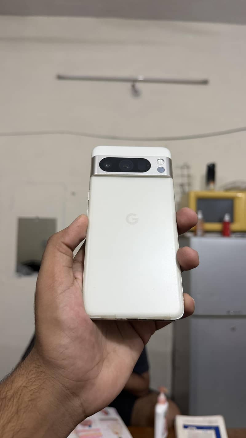 Google Pixel 8 Pro 2