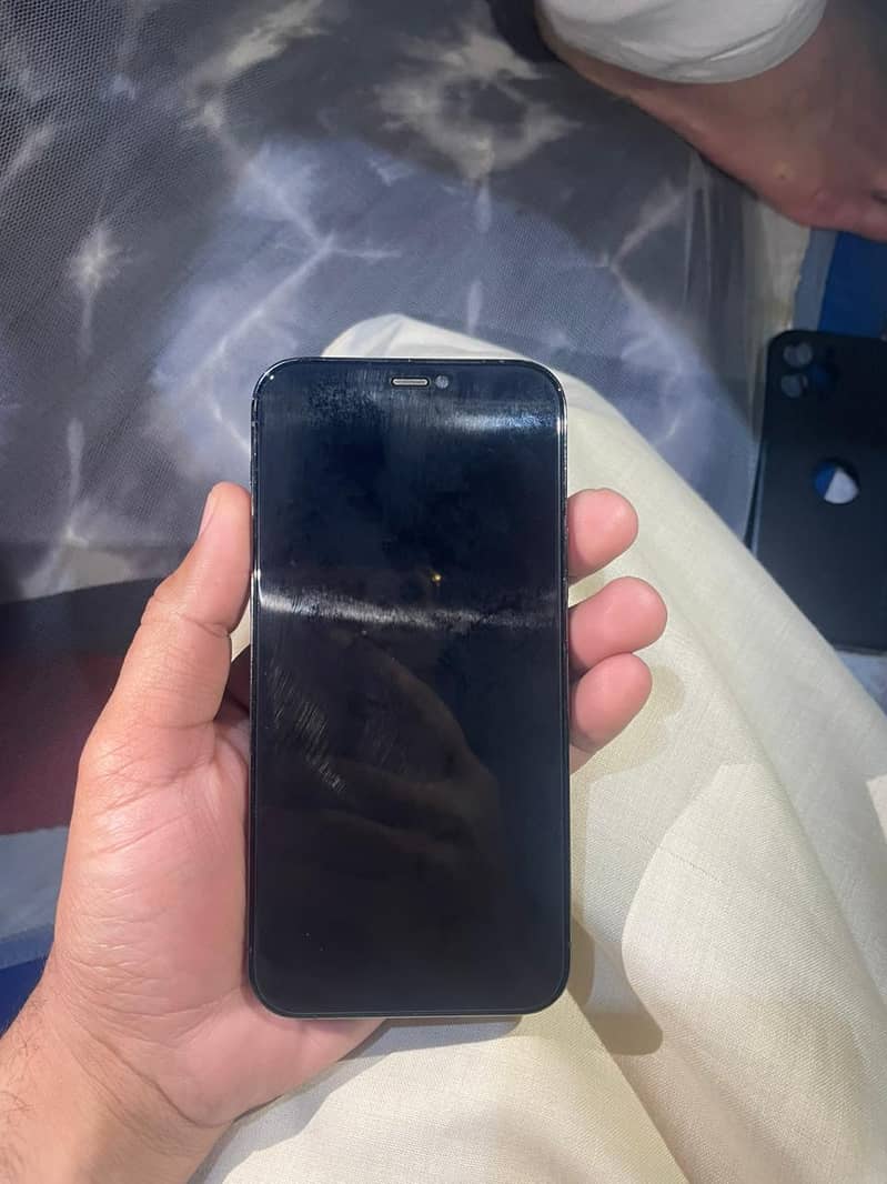 Apple iPhone 12 Pro 3