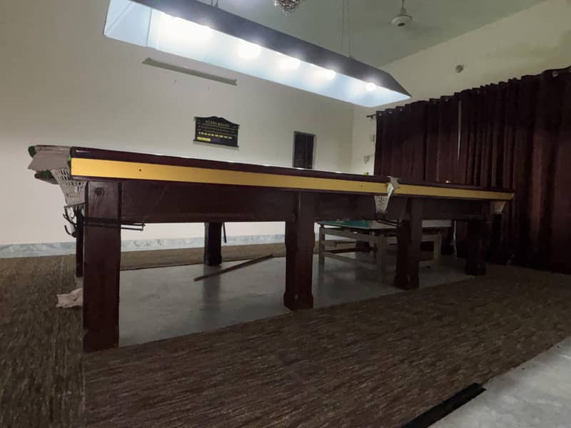 Snooker Table 8