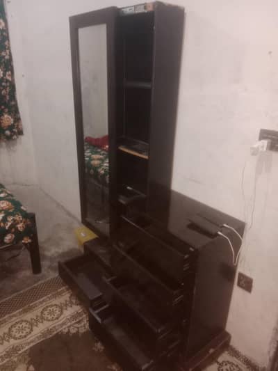 dressing table