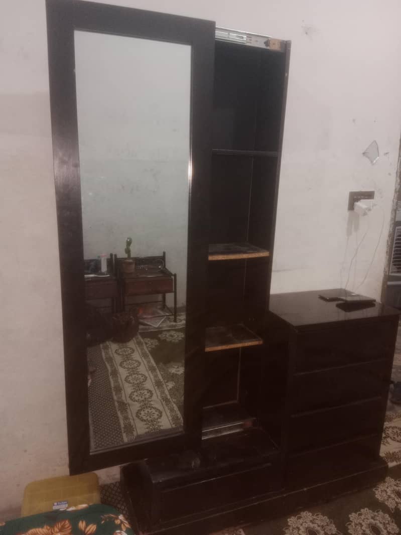 dressing table 1