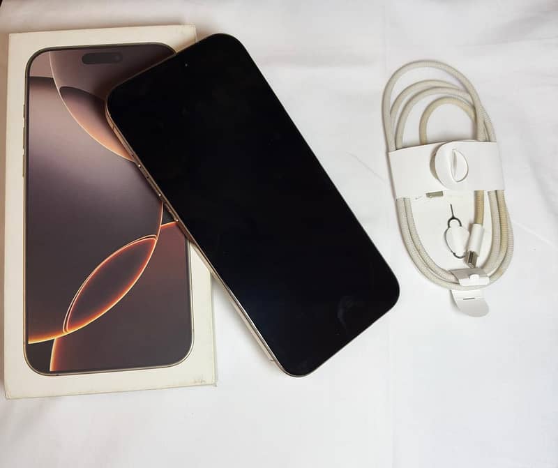 Apple iPhone 16 Pro Max 1