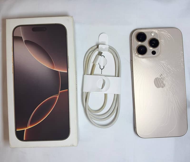 Apple iPhone 16 Pro Max 2