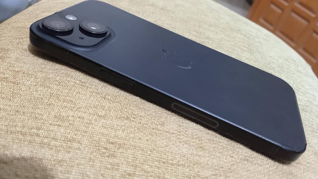 Apple iPhone 15 3