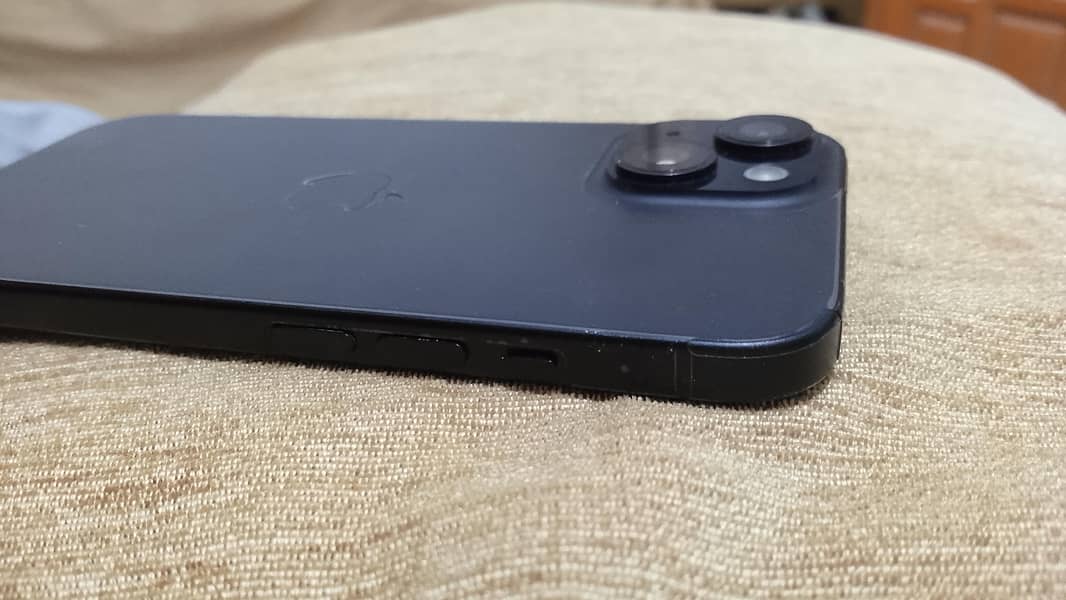 Apple iPhone 15 5
