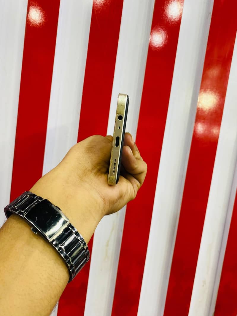 Realme note 70 4