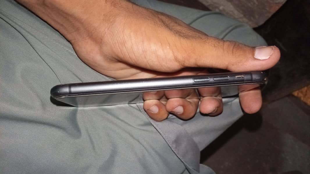 Apple iPhone 11 2