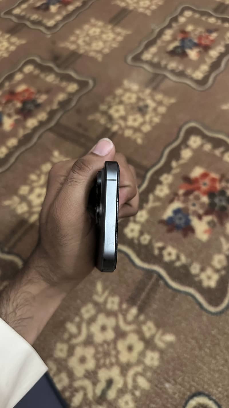 Iphone 15 pro 4