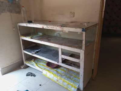 shop Counter available