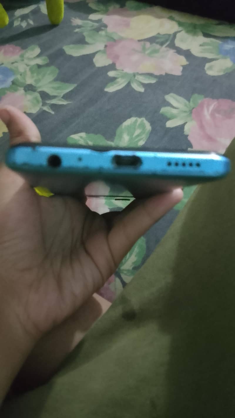 Tecno Spark 8C 1