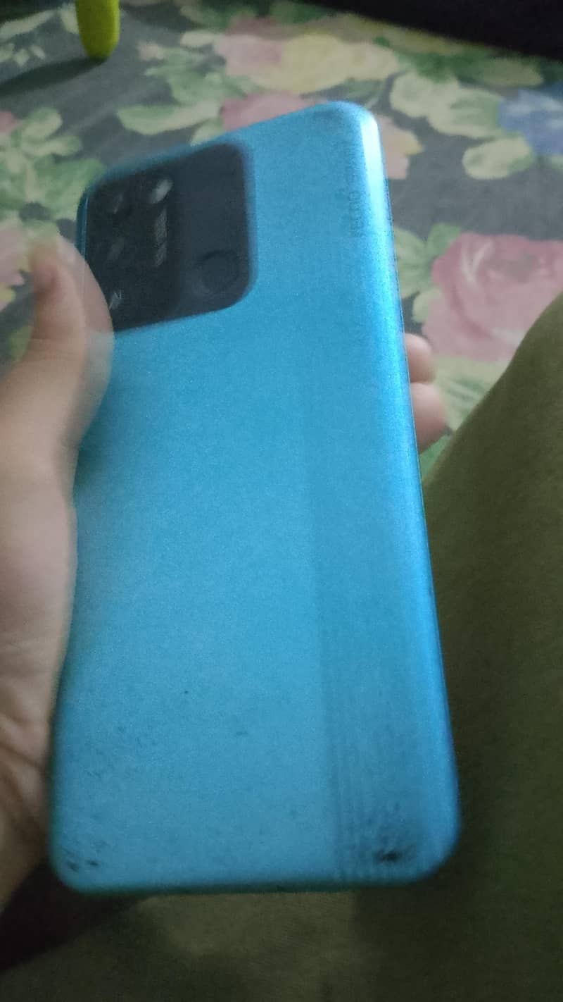 Tecno Spark 8C 4