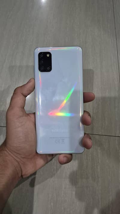 SAMSUNG GALAXY A31
