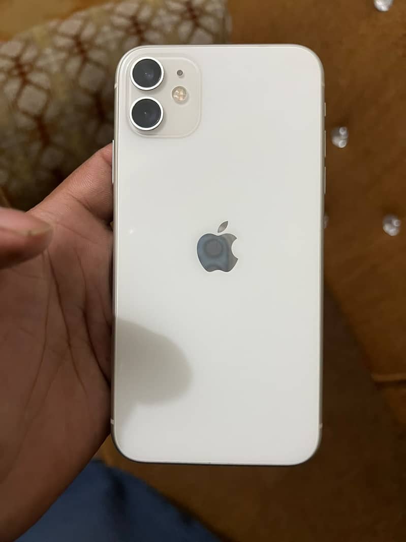 Apple iPhone 11 3