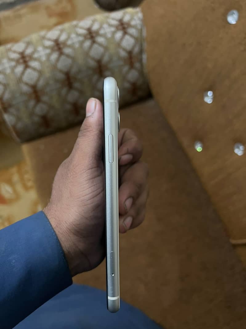 Apple iPhone 11 5