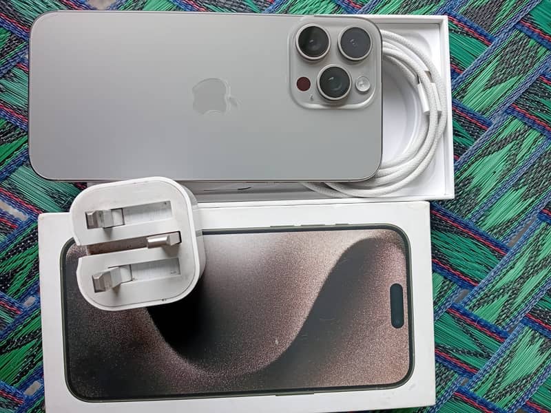 Apple iPhone 15 Pro Max 6