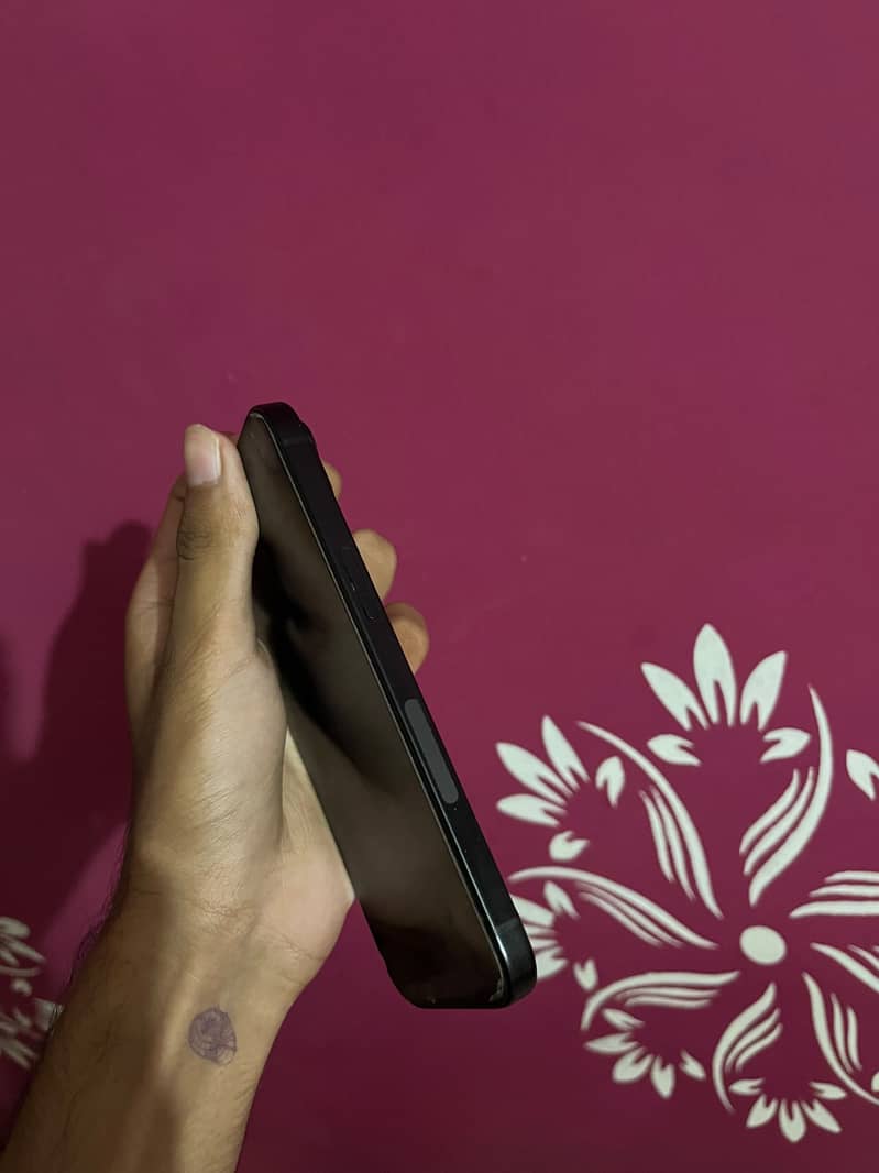 Apple iPhone 15 2