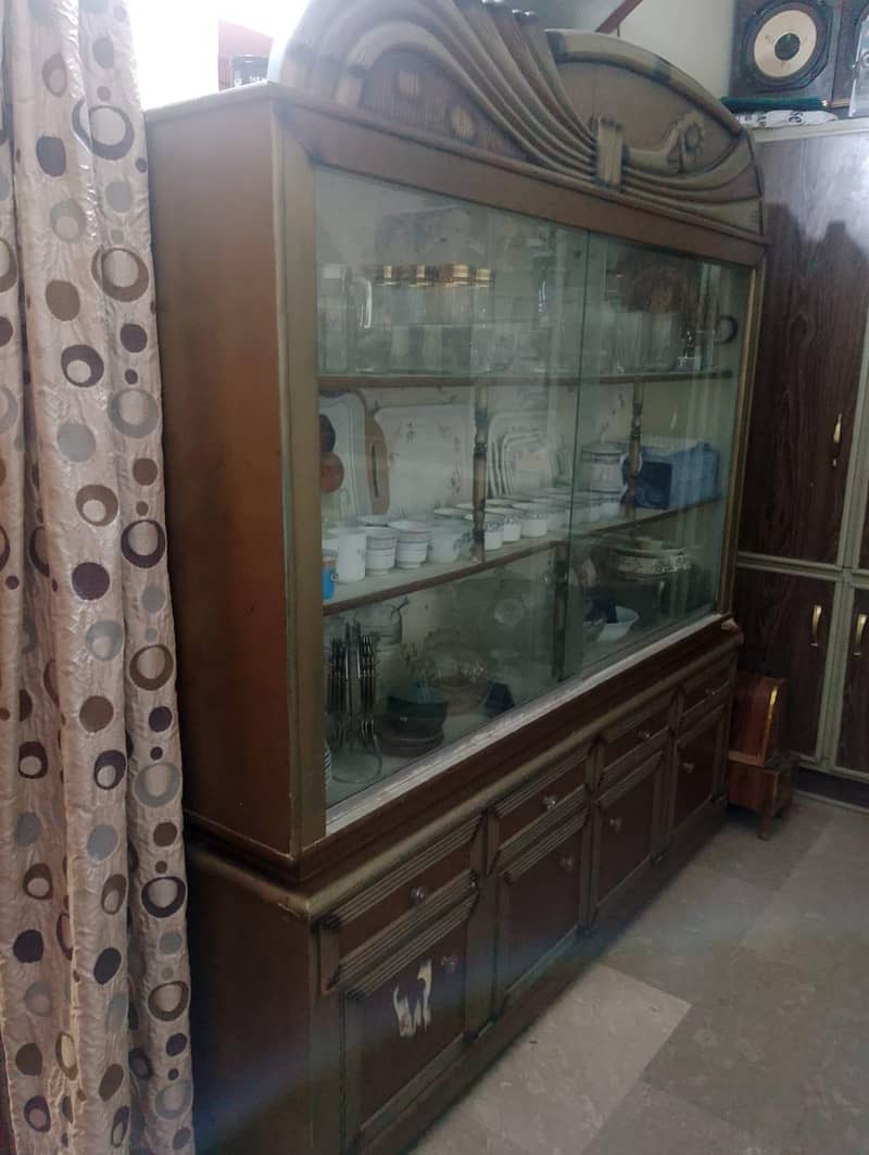 Wooden showcase 1