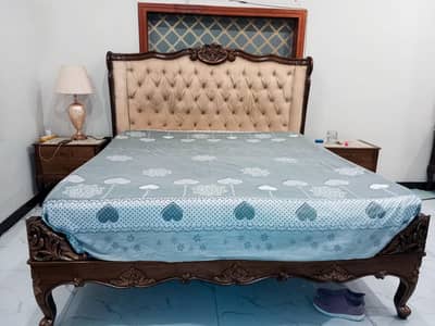 King Size Bed for Sale – Excellent Condition