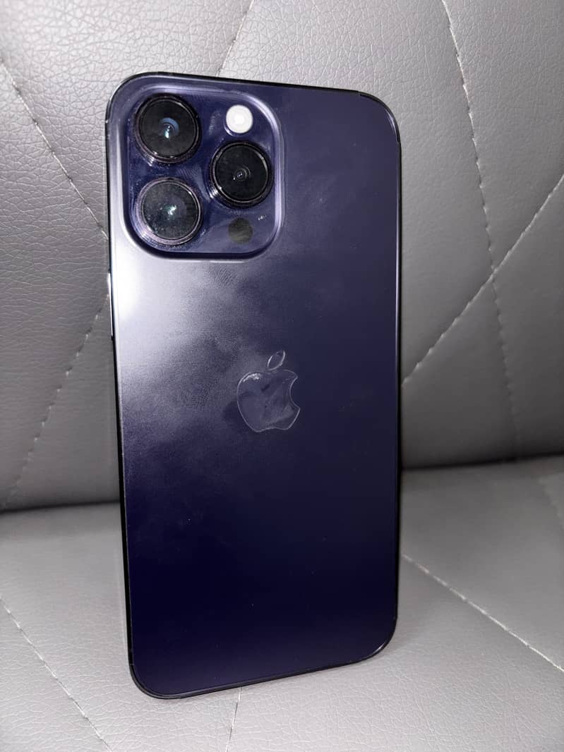 Apple iPhone 14 Pro Max 1