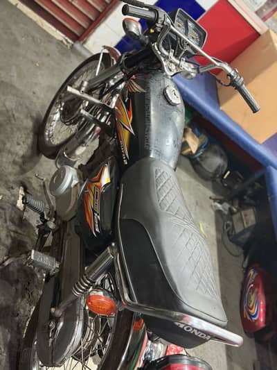 Honda 125 Black 2021 all clear for sale