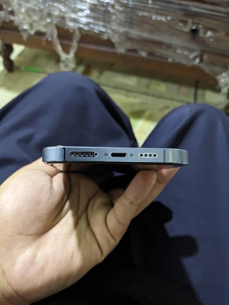 Apple iPhone 13 Pro Max 4