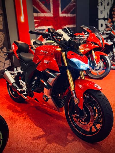 Ducati Panigale street fighter