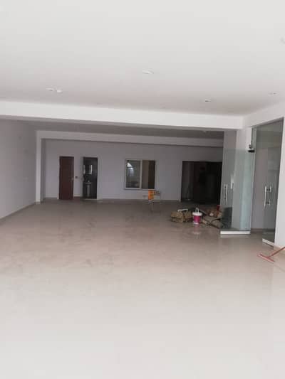 8 Marla 3rd commercial floor available for Rent in dha Phase 6 CCA-1
