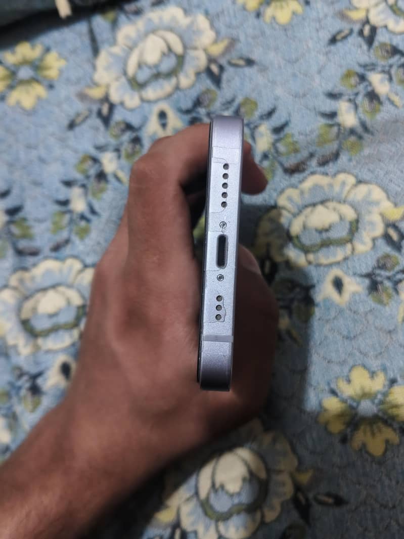 Apple iPhone 14 5