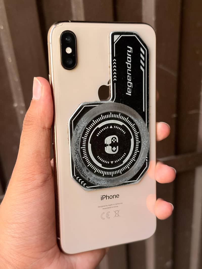 Apple iPhone XS Max 3
