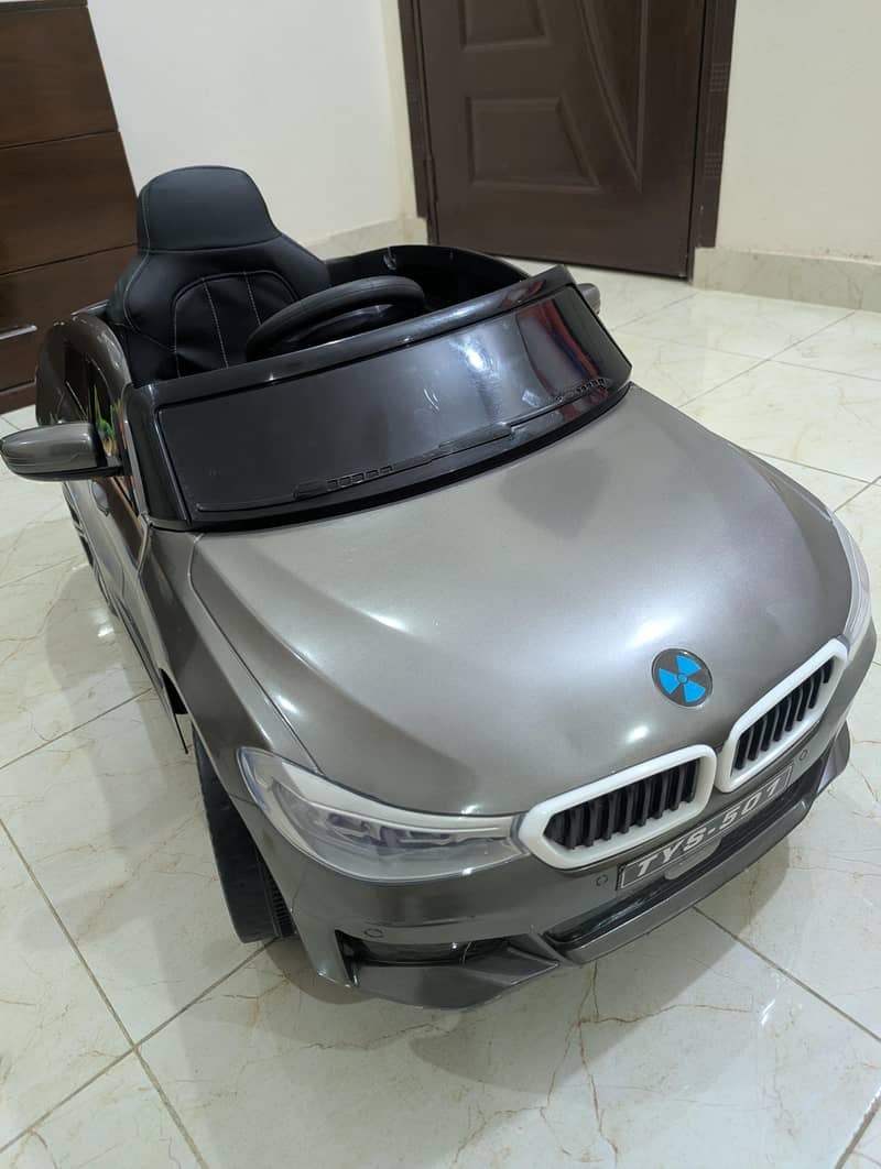 Chargeable BMW car 0
