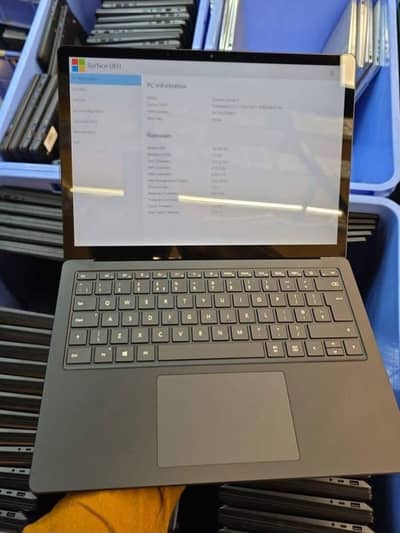 Microsoft Surface i5/10th 8/256