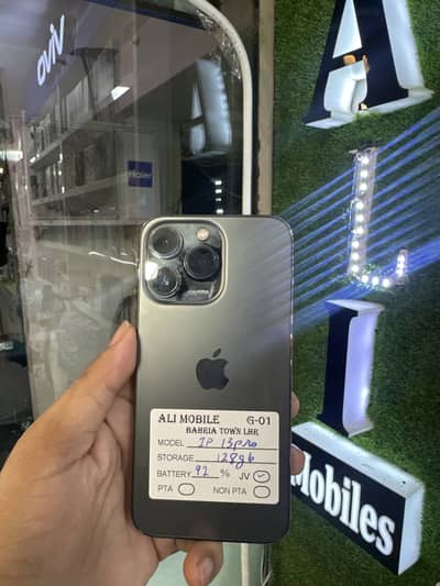 Apple iPhone 13 Pro (J. V)
