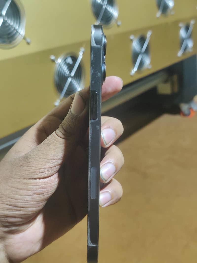 Apple iPhone 12 Pro Max 3