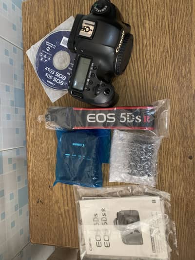 Canon 5 dsr 10/10 condition with box 03457790414