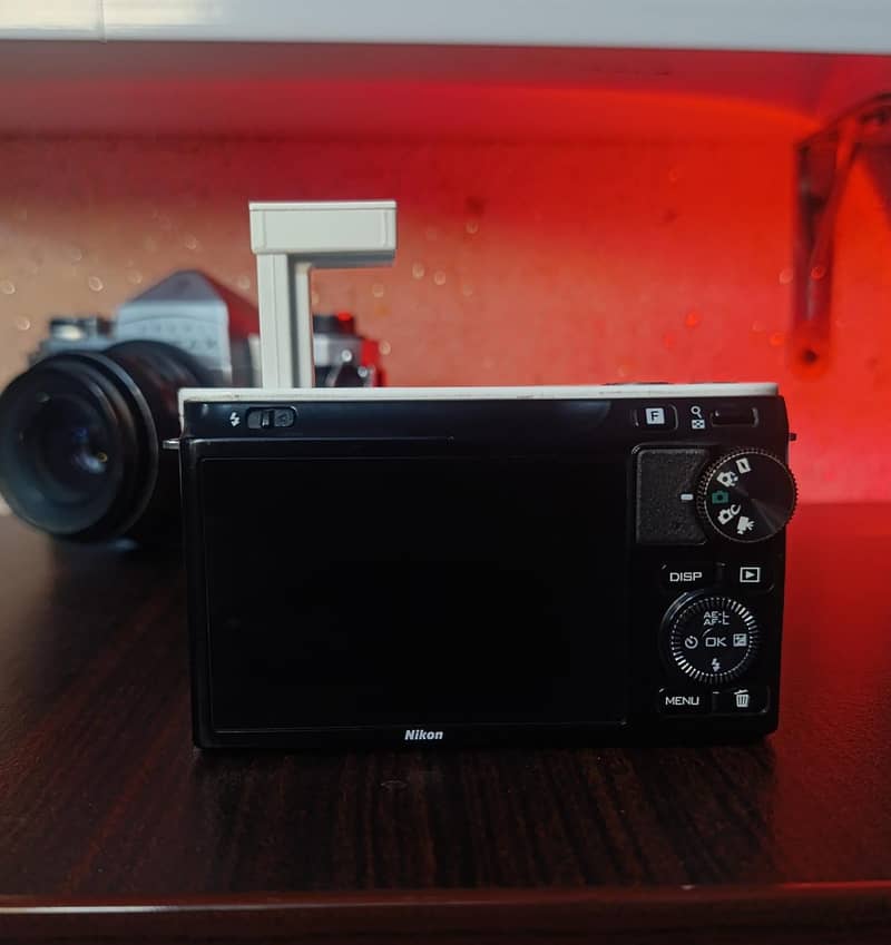 Nikon J2 Mirrorless Camera 2