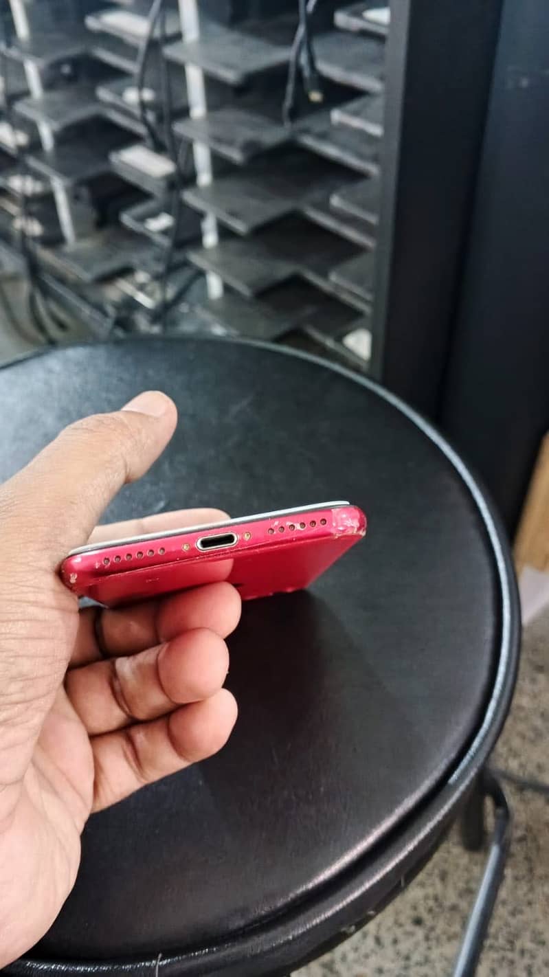 Apple iPhone SE 2nd gen 1