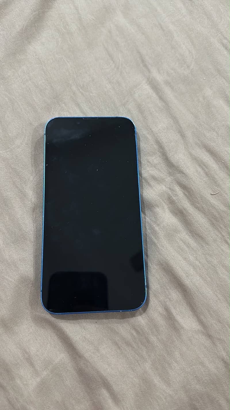 Apple iPhone 13 4