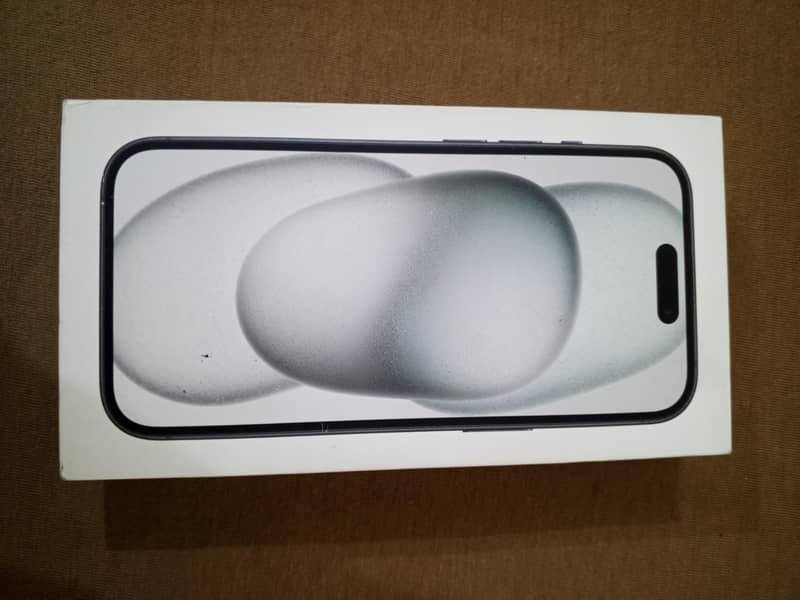 Apple iPhone 15 Complete Box 7