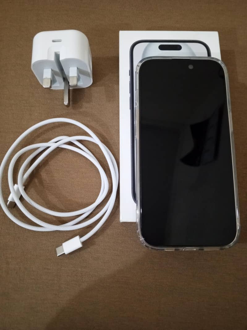 Apple iPhone 15 Complete Box 8