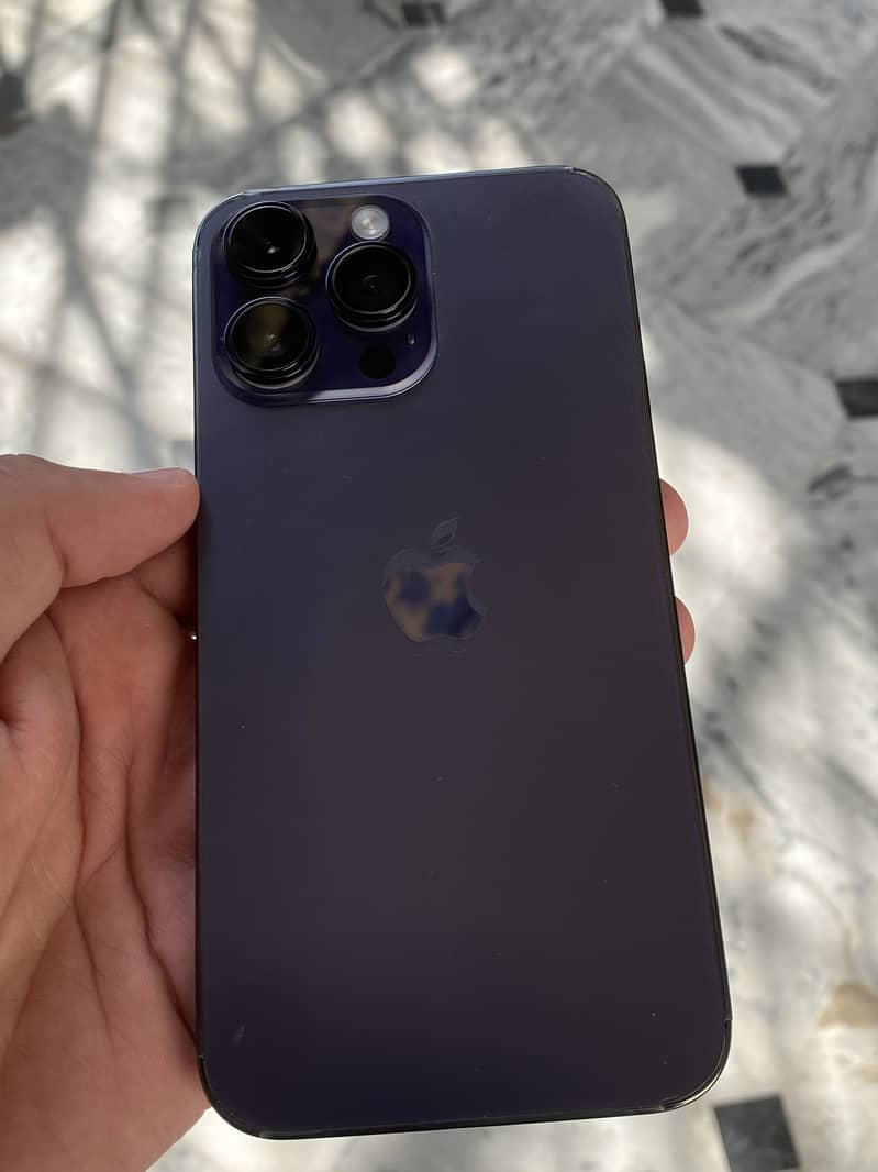 Apple iPhone 14 Pro Max 1