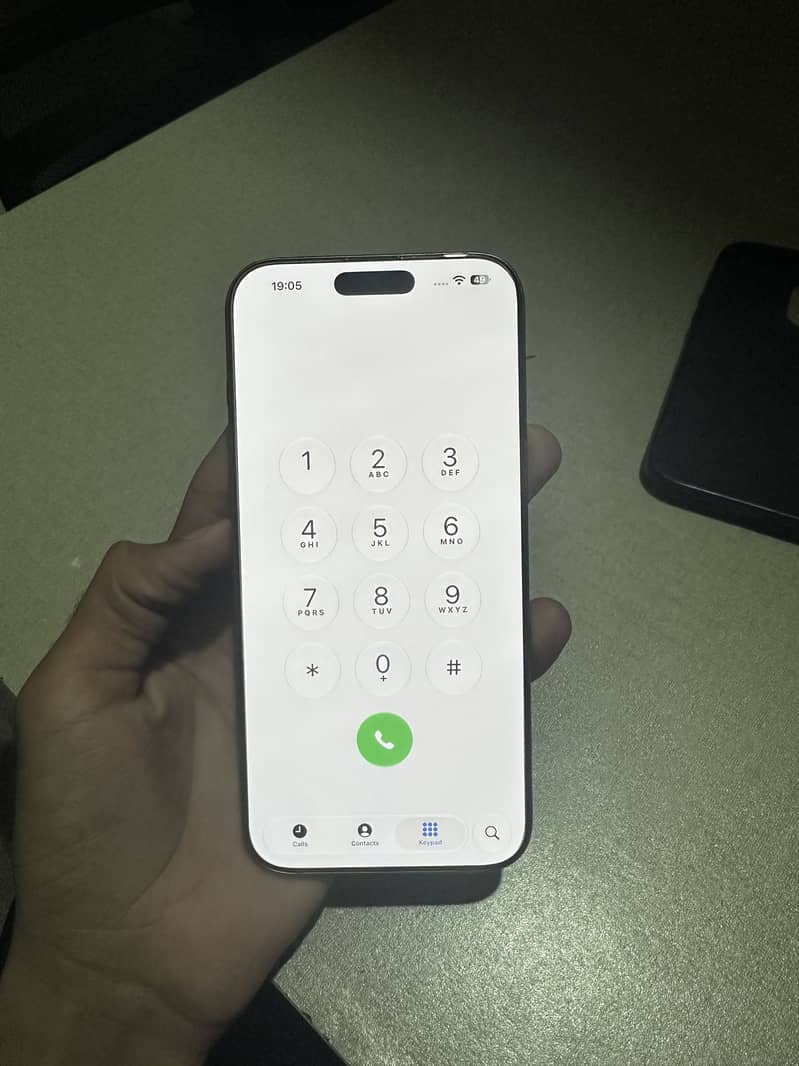 Apple iPhone 16 Pro Max 1