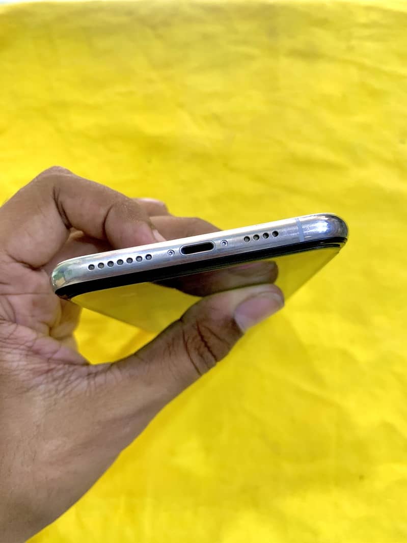 iPhone xs max 1
