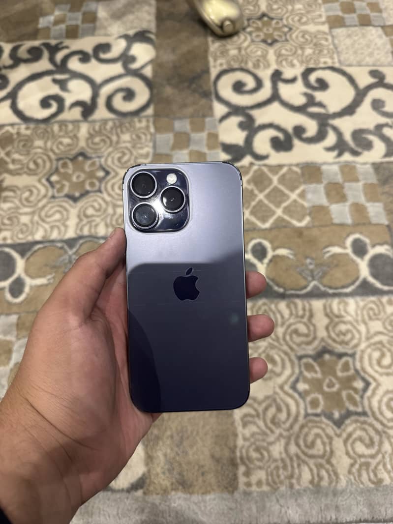 Apple iPhone 14 Pro Max 0