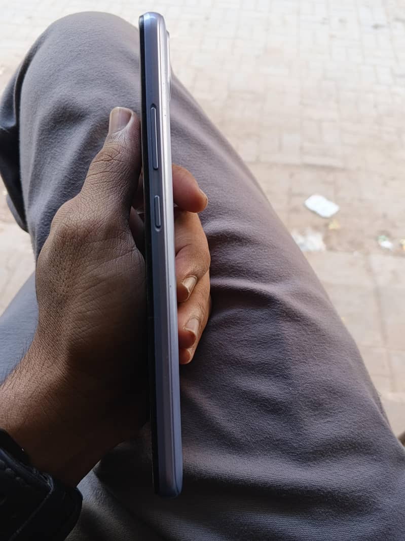 Realme C25s 1