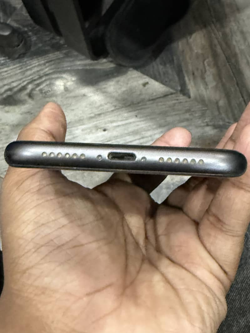 Apple iPhone 11 2