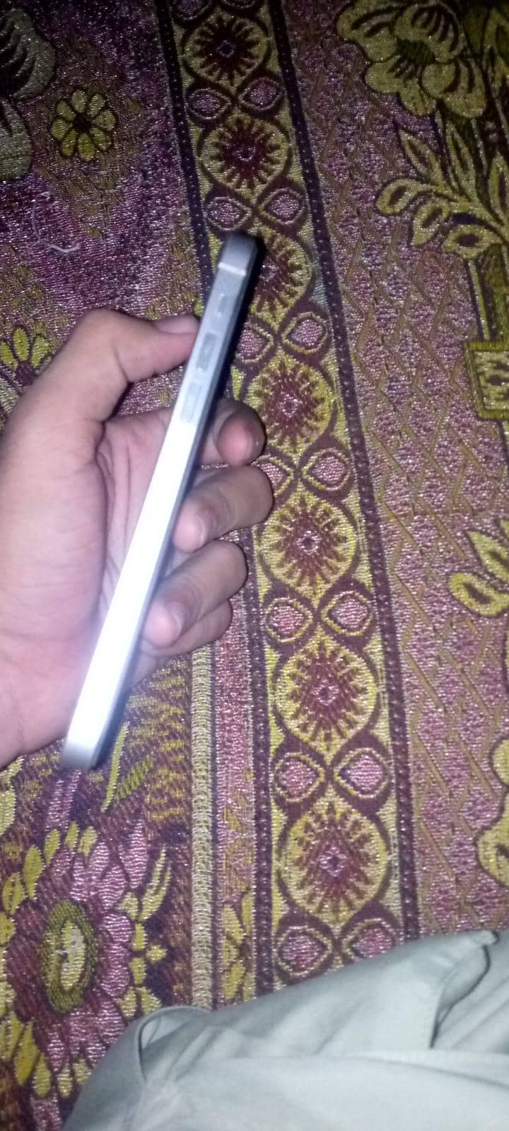 Apple iPhone 12 3